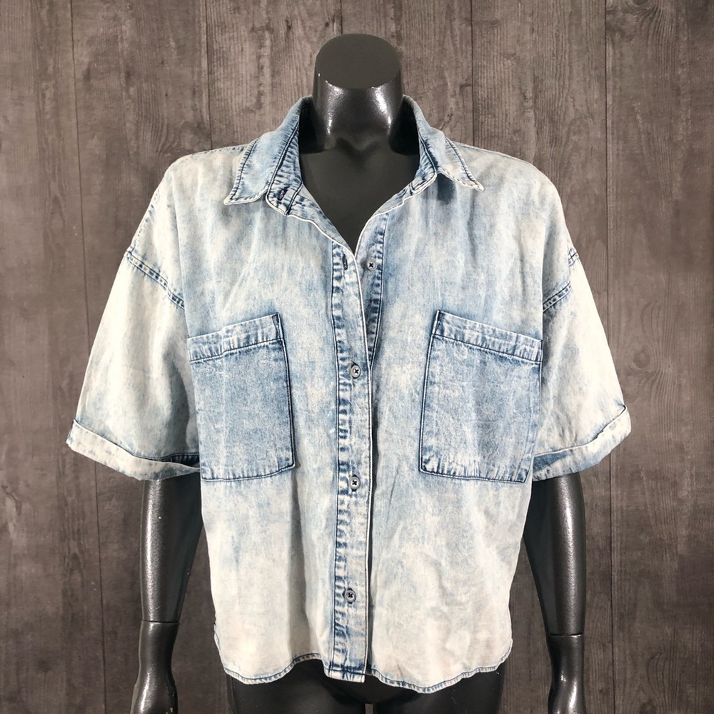 Wild Fable Denim Chambray Button Down Cropped Top